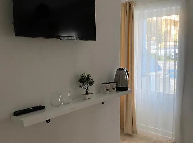 Lemon-ada Butik Hotel *